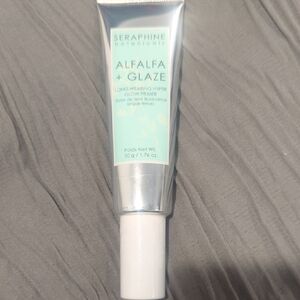 Seraphine Botanticals Alfalfa + Glaze Long-Wearing Glow Primer